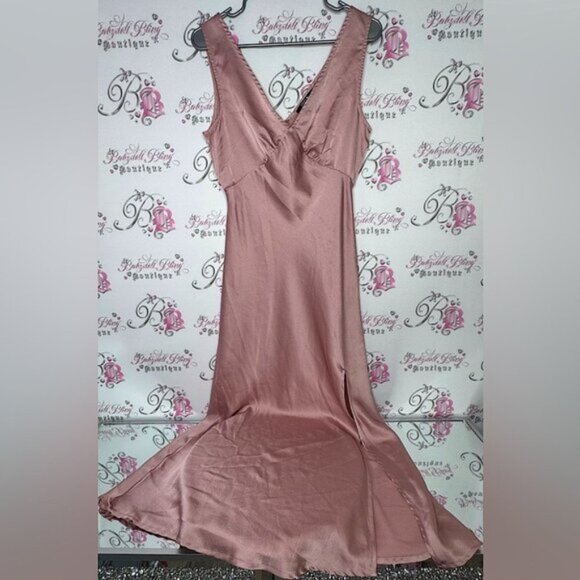 paper heart Dresses & Skirts - Paper heart dress long slip blush pink shimmer silky maxi leg slit v neck luxe
